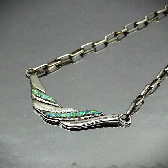 SOUTHWEST Design Sterling Silver Kyocera Opal Pendant Necklace - Picture 1 of 7